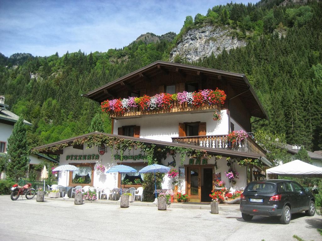 Affittacamere Pizzeria Marmolada Rocca Pietore Luaran gambar